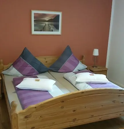 Willi's Gastezimmer / Ferienwohnung Gæstehus Kottenborn