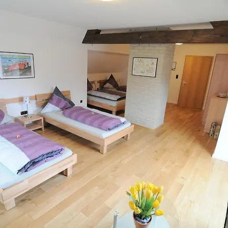 Willi's Gastezimmer / Ferienwohnung Kottenborn
